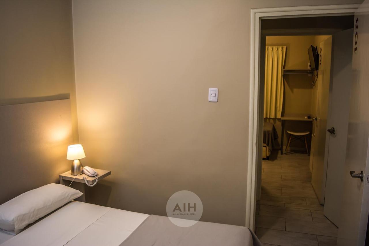 Hotel Alhambra Сан-Хуан Экстерьер фото
